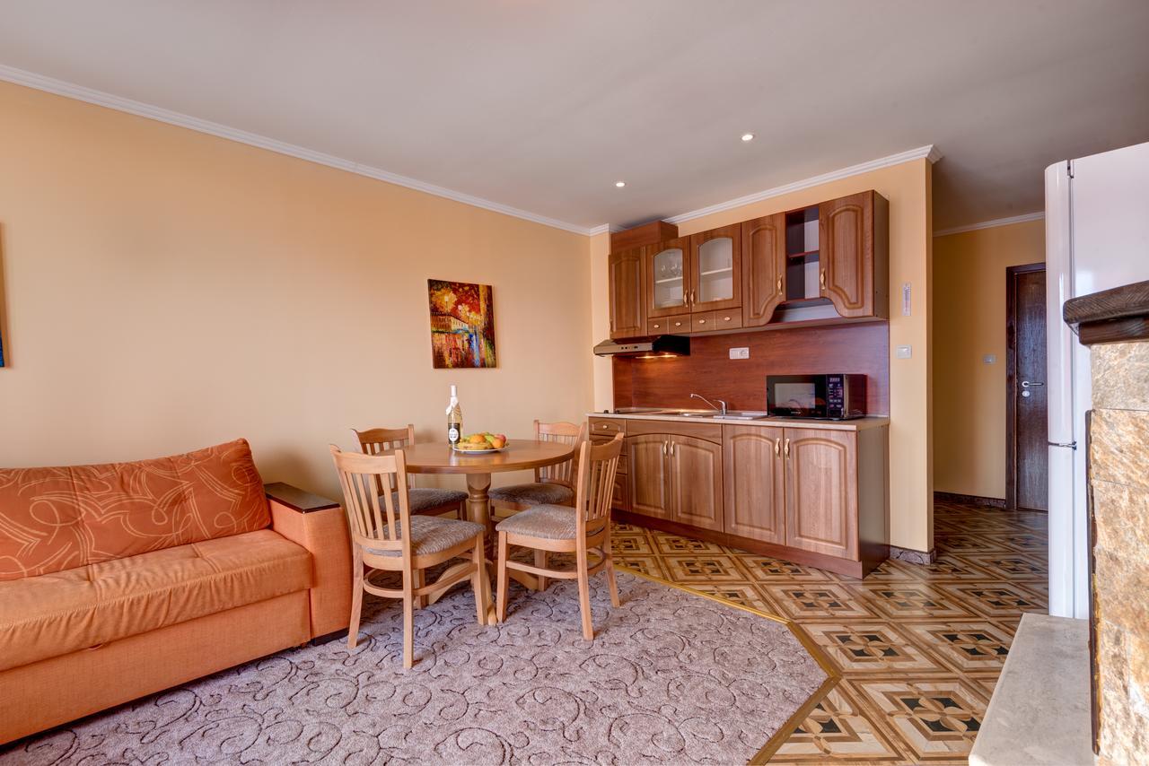 Mountain Lodge Apartments Pamporovo Bagian luar foto